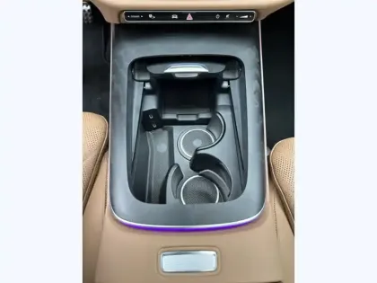 Photo 14 Mercedes Classe E 220 d 4MATIC AMG Line Berline