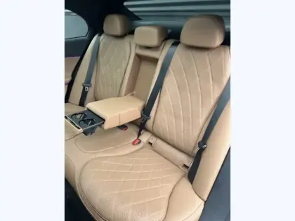 Photo 17 Mercedes Classe E 220 d 4MATIC AMG Line Berline