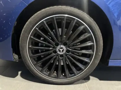 Photo 5 Mercedes Classe A 250 e AMG Line