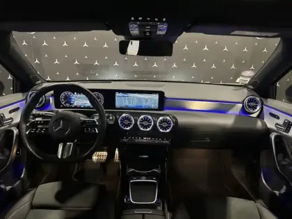 Photo 7 Mercedes Classe A 250 e AMG Line