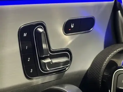 Photo 9 Mercedes Classe A 250 e AMG Line