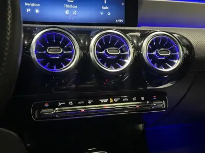 Photo 13 Mercedes Classe A 250 e AMG Line