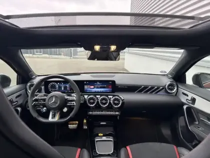 Photo 10 Mercedes Classe A Mercedes-AMG A 45 S 4MATIC+