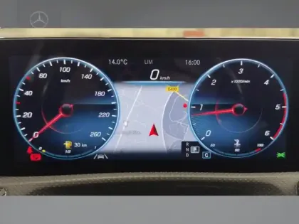 Photo 12 Mercedes Classe A 200 d AMG Line