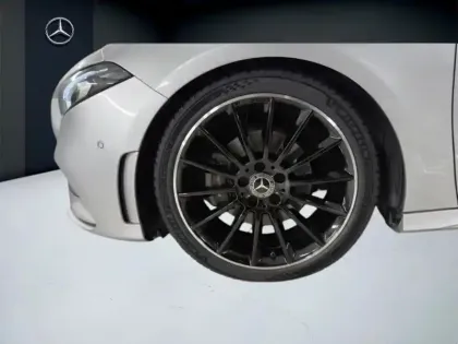 Photo 8 Mercedes Classe A 200 d AMG Line