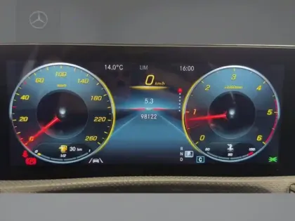 Photo 16 Mercedes Classe A 200 d AMG Line