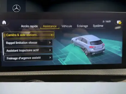 Photo 17 Mercedes Classe A 200 d AMG Line