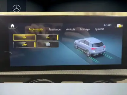 Photo 18 Mercedes Classe A 200 d AMG Line