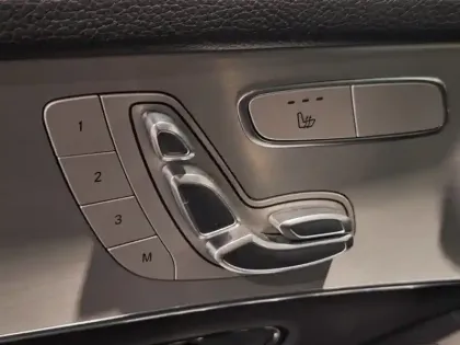 Photo 51 Mercedes Classe GLC GLC 300 de 4MATIC SUV AMG Line