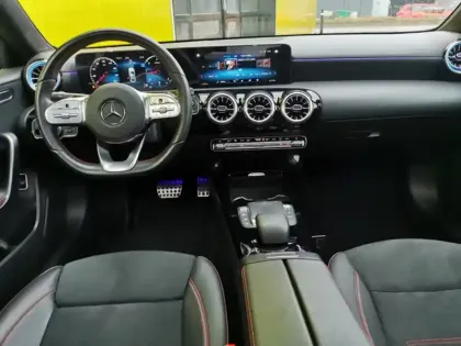 Photo 8 Mercedes Classe A 180 d Berline AMG Line 116 ch 