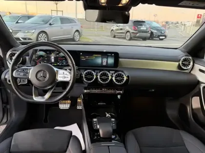 Photo 10 Mercedes CLA  250 e AMG Line