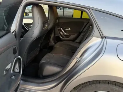 Photo 14 Mercedes CLA  250 e AMG Line