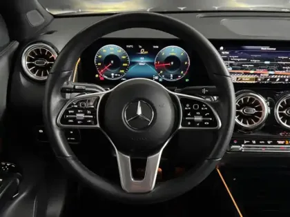 Photo 34 Mercedes GLB Gén. I (X247) Ph2 Progressive Line 5