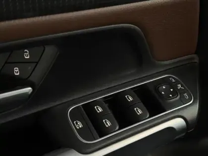 Photo 30 Mercedes GLB Gén. I (X247) Ph2 Progressive Line 5