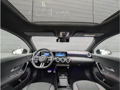 Photo 10 Mercedes Classe A 250 e Hybrid EQ 