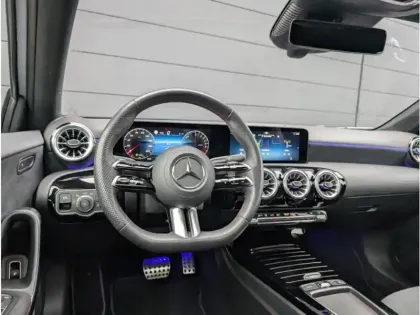 Photo 20 Mercedes Classe A 250 e Hybrid EQ 