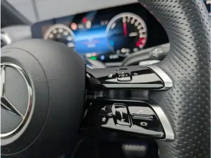 Photo 25 Mercedes Classe A Gén. IV (W177) Ph2 AMG Line 5