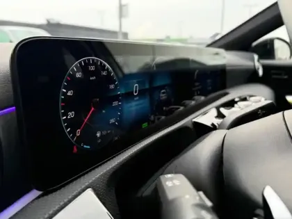 Photo 24 Mercedes Classe A Gén. IV (W177) Ph1 AMG Line 5