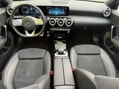 Photo 10 Mercedes Classe A 250 e 1.3 218 AMG Line