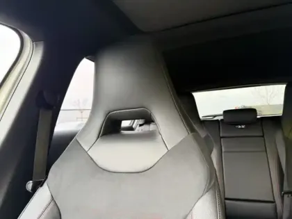 Photo 15 Mercedes Classe A 250 e 1.3 218 AMG Line