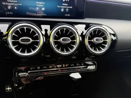 Photo 23 Mercedes Classe A Gén. IV (W177) Ph1 AMG Line 5