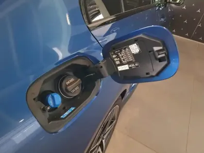 Photo 19 Mercedes Classe C  200 d Berline AMG Lin