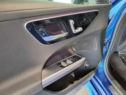 Photo 22 Mercedes Classe C  200 d Berline AMG Lin