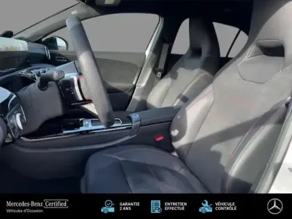 Photo 17 Mercedes Classe A A 200 d AMG Line