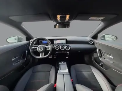 Photo 10 Mercedes CLA 200 AMG Line