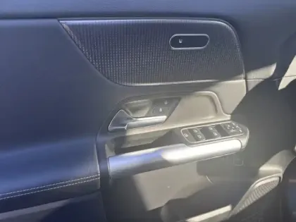 Photo 11 Mercedes GLA 250 e Business Line