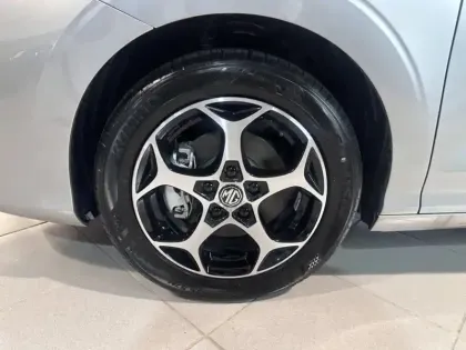 Photo 8 Mg Mg3 1.5L 195ch Hybrid+ Luxury