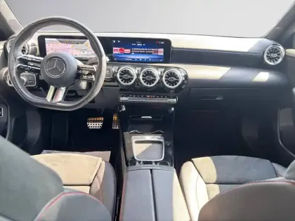 Photo 17 Mercedes Classe A 250 e AMG Line