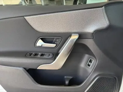 Photo 9 Mercedes Classe A 250 e Progressive Line