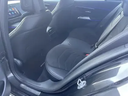 Photo 24 Mercedes Classe E 220 d AMG Line Berline