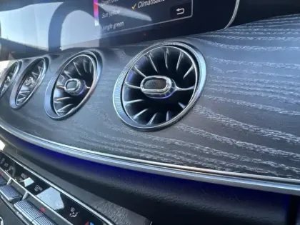 Photo 18 Mercedes CLS 450 4MATIC Coupé AMG Line+