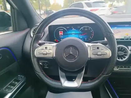 Photo 16 Mercedes GLA Gén. II (H247) Ph1 AMG Line 5