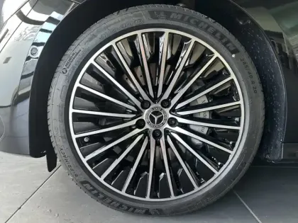 Photo 8 Mercedes Classe E  300 d e Hybrid EQ 4MA