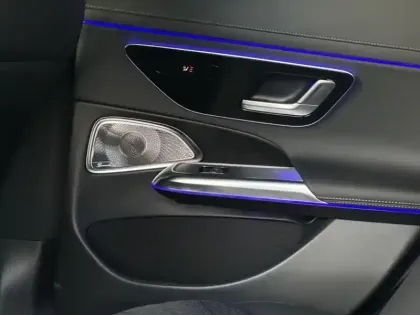 Photo 21 Mercedes Classe E Gén. VI (W214) Ph1 AMG Line 4