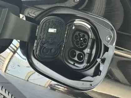 Photo 24 Mercedes Classe E Gén. VI (W214) Ph1 AMG Line 4