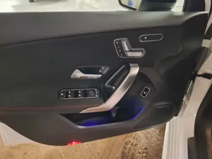 Photo 12 Mercedes Classe A 250 e Hybrid EQ Star Edition