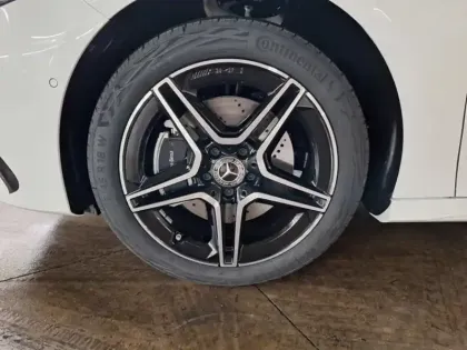 Photo 8 Mercedes Classe A 250 e Hybrid EQ Star Edition