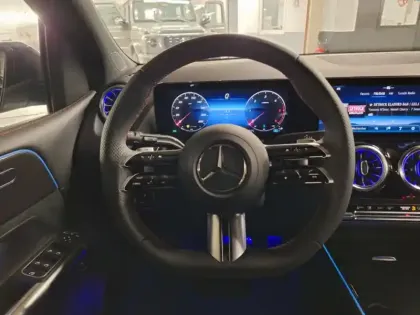 Photo 13 Mercedes Classe B 200 d AMG Line