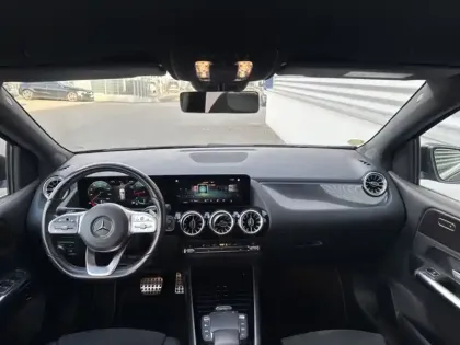 Photo 10 Mercedes Classe B 180 d AMG Line Edition