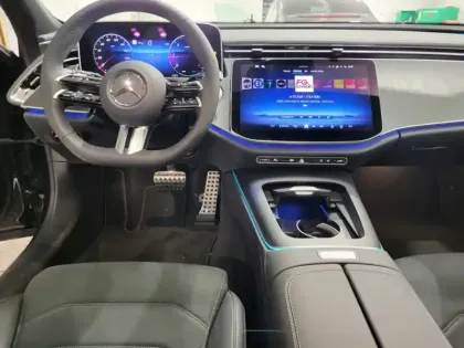 Photo 10 Mercedes CLA sse E 220 d AMG Line Break