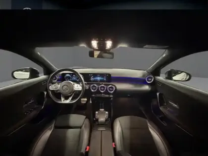 Photo 10 Mercedes Classe A 200 d AMG Line