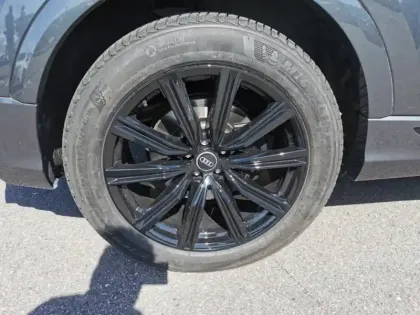 Photo 38 Audi Q8 4.0 TFSI quattro 507 ch BVA8