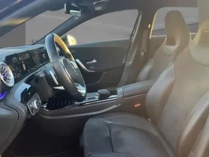 Photo 13 Mercedes Classe A 200 d AMG Line