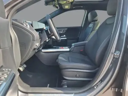 Photo 33 Mercedes GLA 250 e Hybrid EQ AMG Line