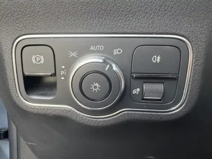 Photo 13 Mercedes GLA 200 d  Business Line