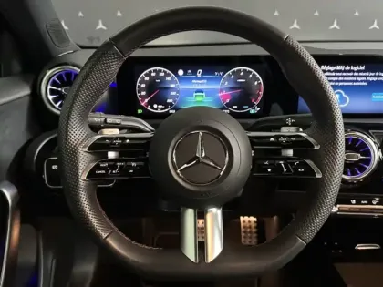 Photo 19 Mercedes Classe A 200 AMG Line